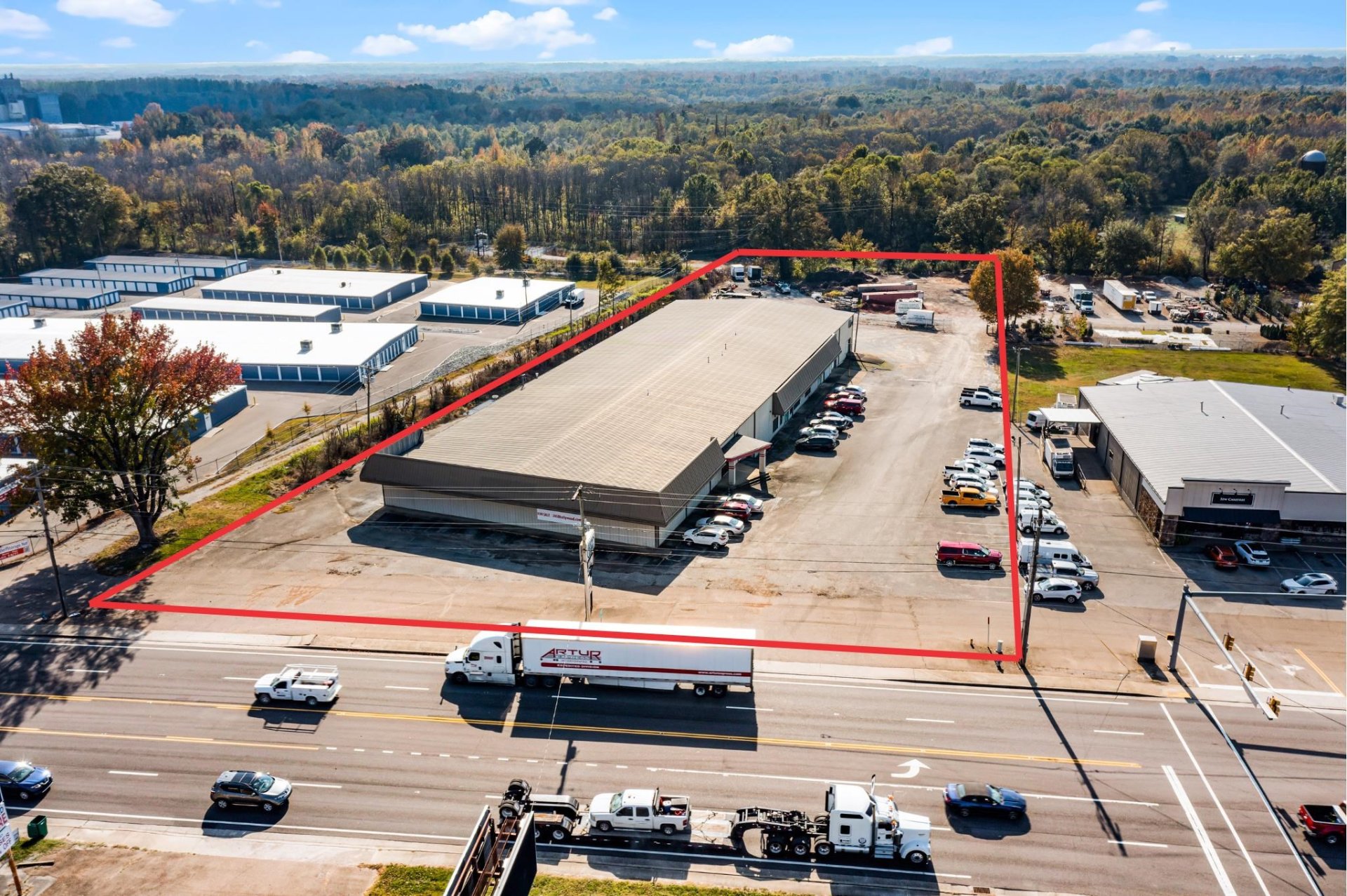 2058 HOLLYWOOD, Jackson, TN, 38305