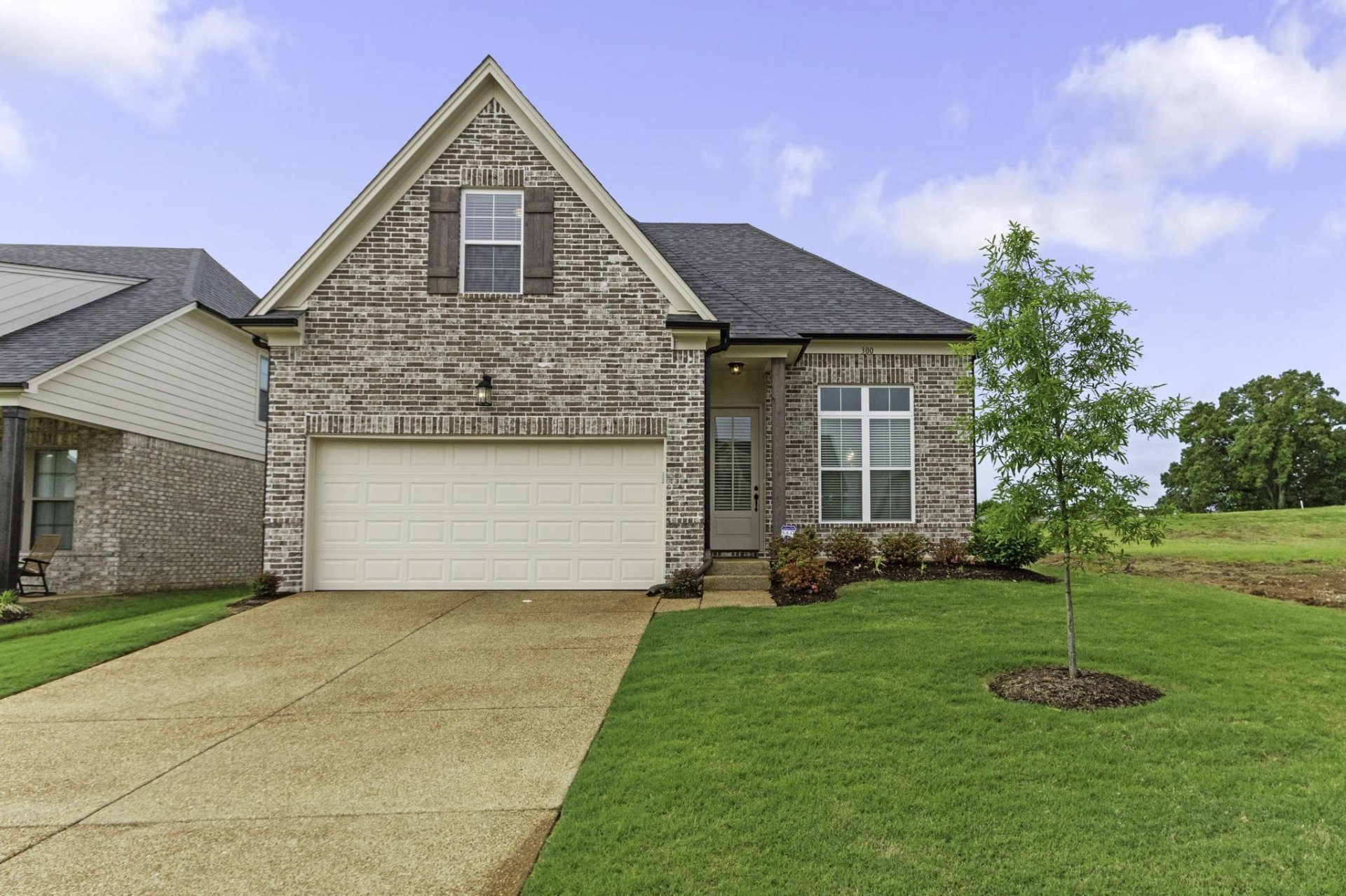 300 ST ANDREWS, Oakland, TN, 38060