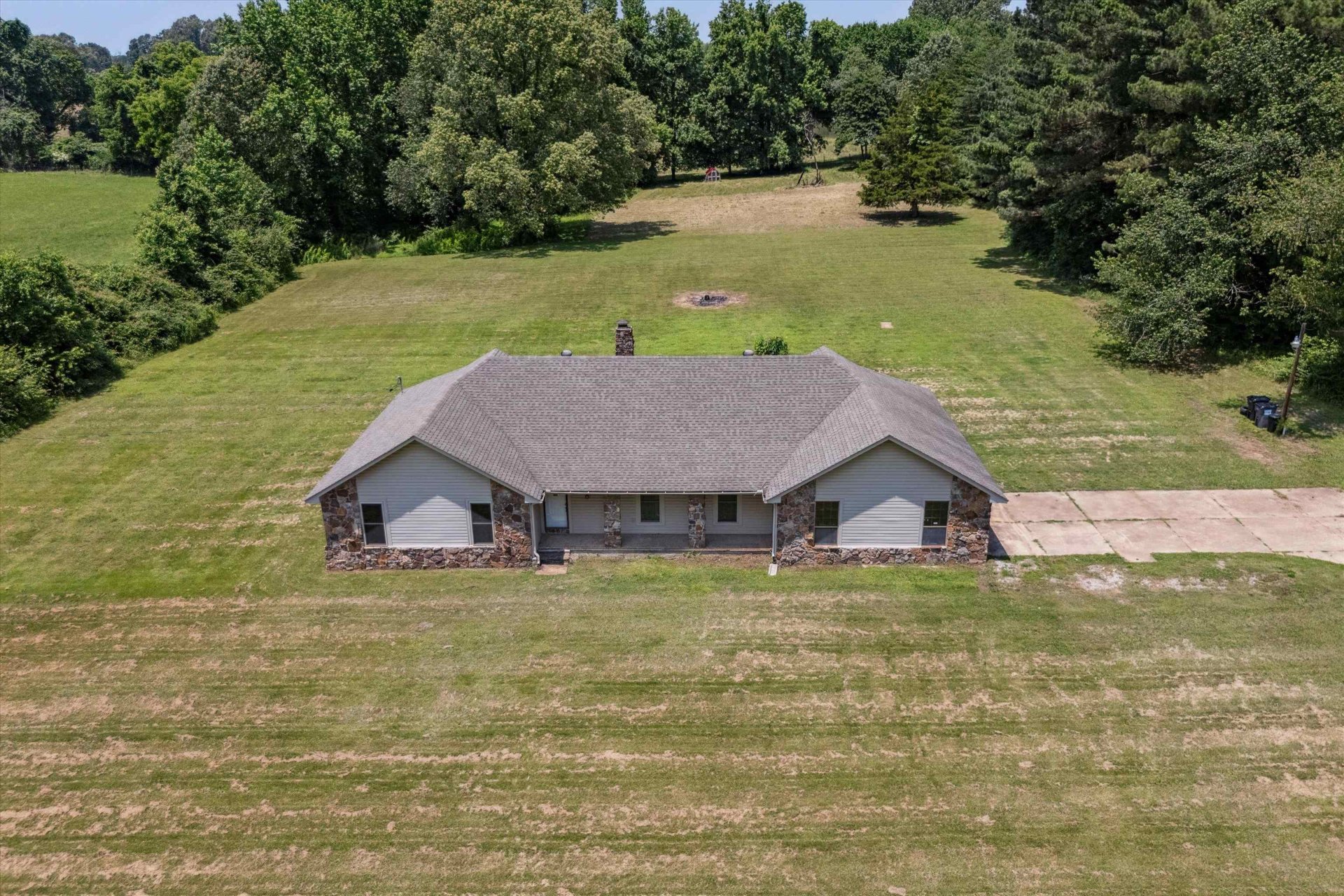 8783 DEADFALL, Millington, TN, 38053