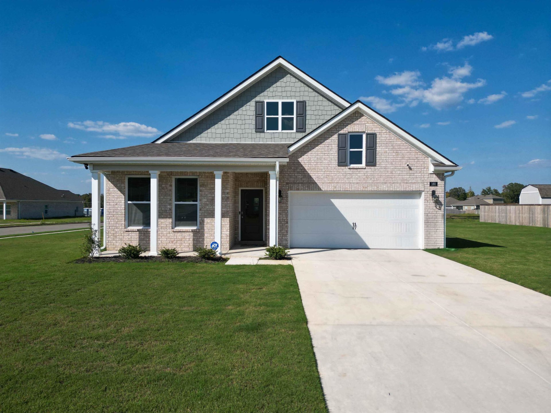 180 OAK HOLLOW, Oakland, TN, 38060