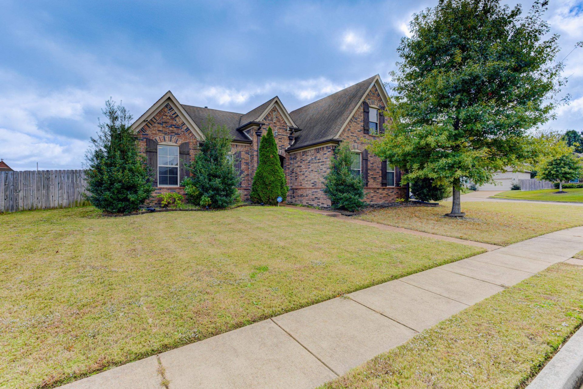 2198 SOUTHERN WOODS, Cordova, TN, 38016