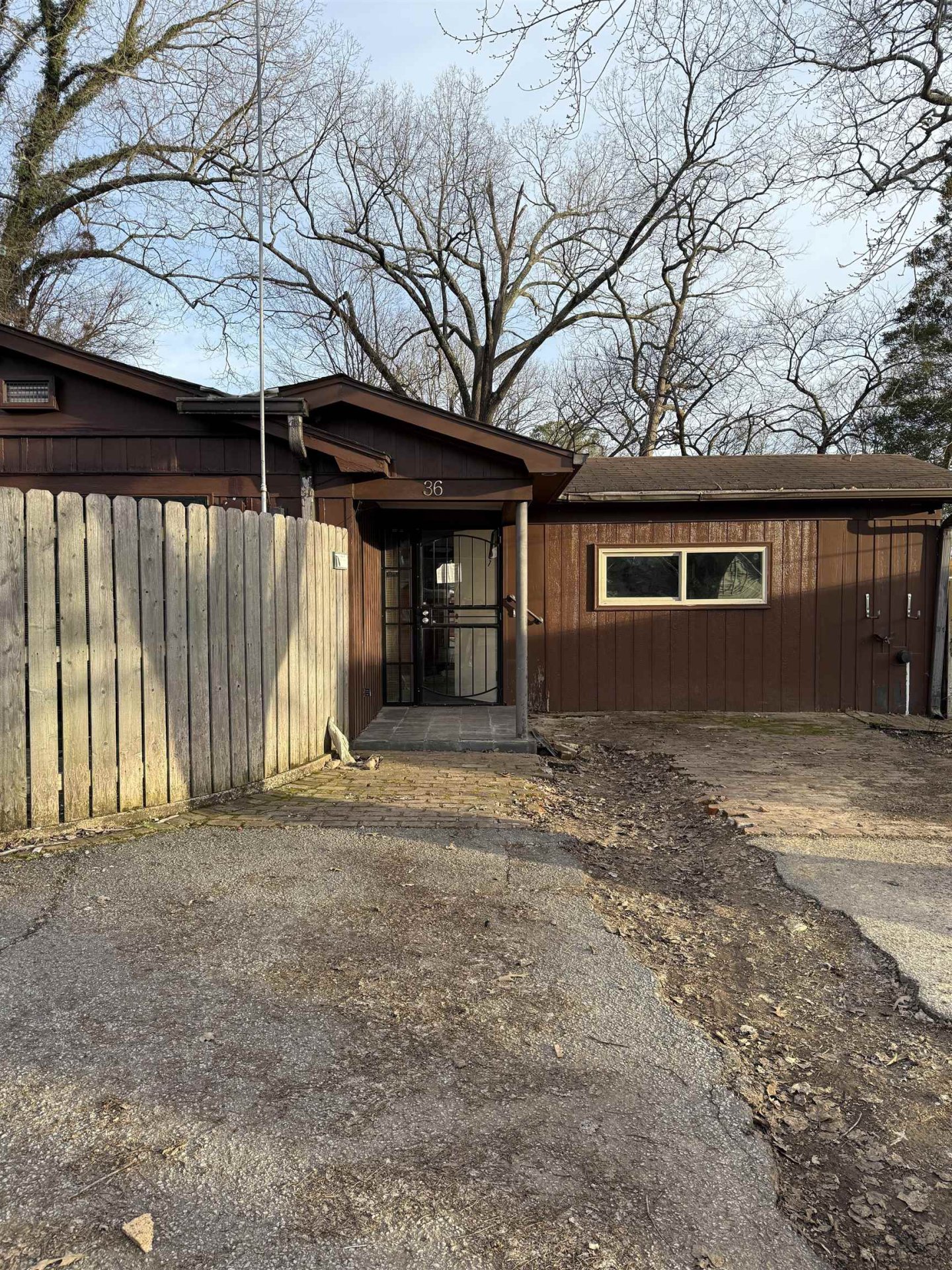 36 HONEYSUCKLE, Jackson, TN, 38301-4021