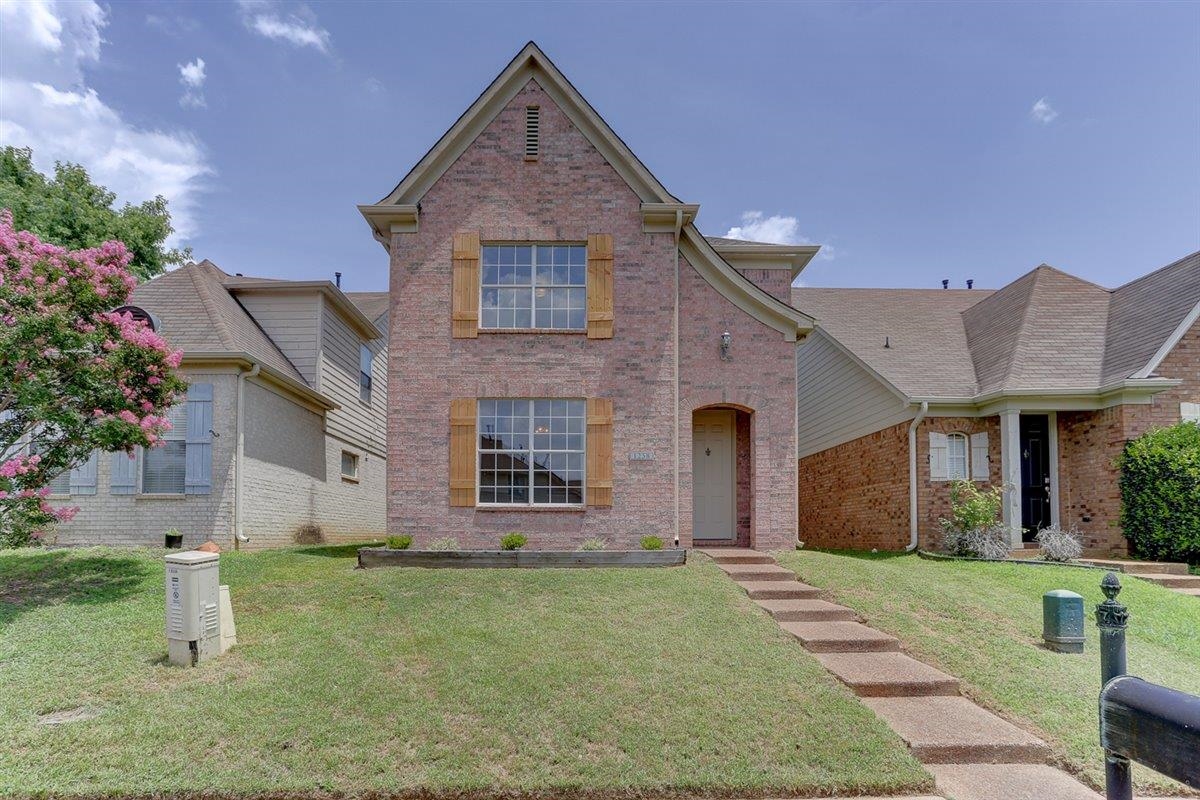 1258 CARLTON RIDGE DR