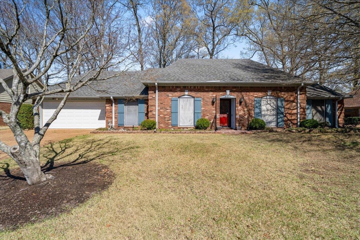 8930 WOODMARK, Cordova, TN, 38018