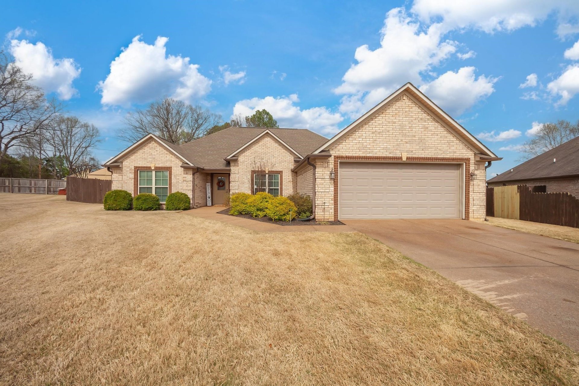34 THISTLEDOWN, Humboldt, TN, 38343