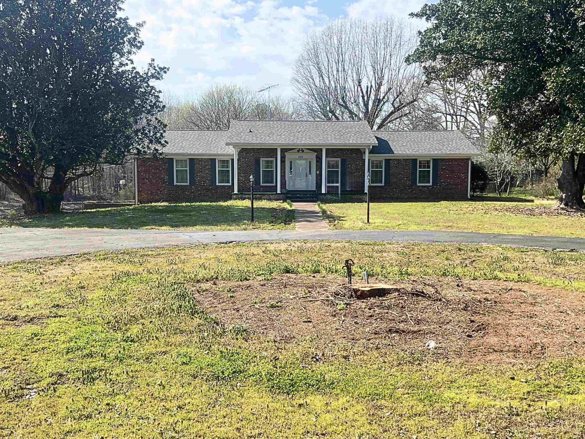 1222 18, Medon, TN, 38356