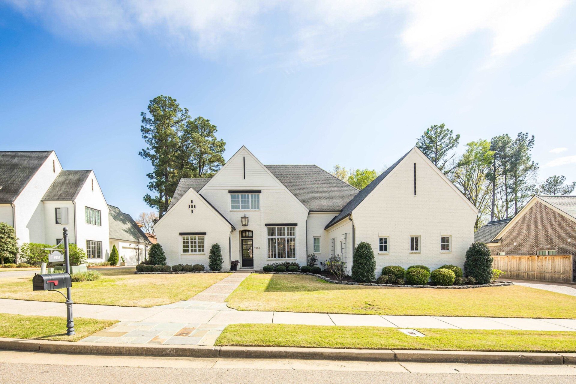 9053 WINSTON WOODS CIR S