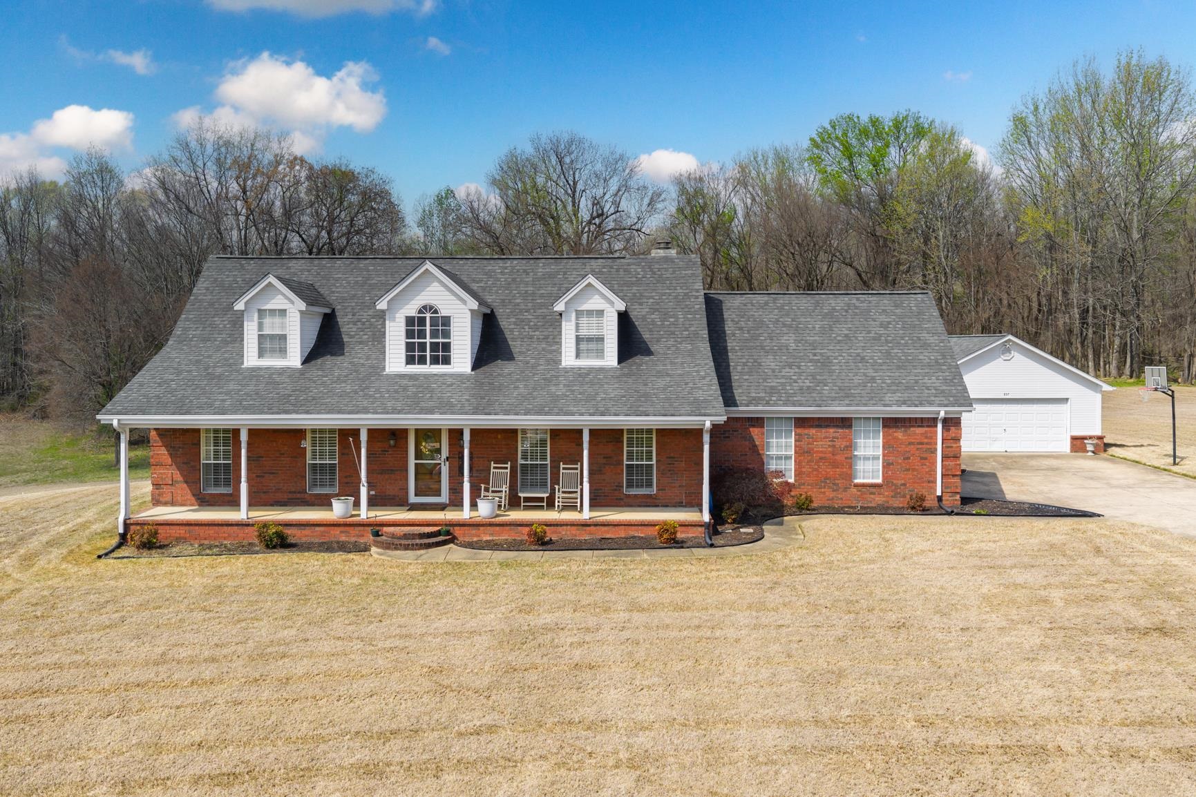 897 CHARLES, Munford, TN, 38058