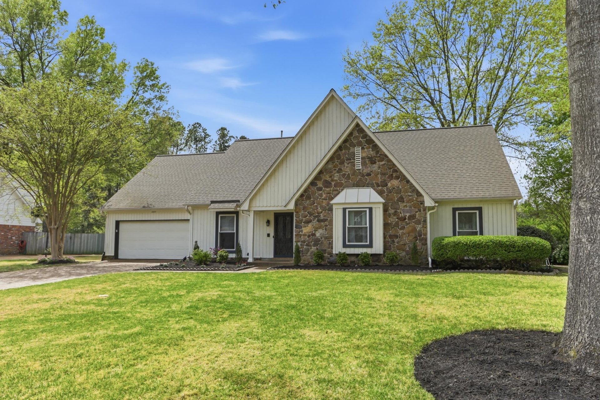 2371 CALKINS, Germantown, TN, 38139