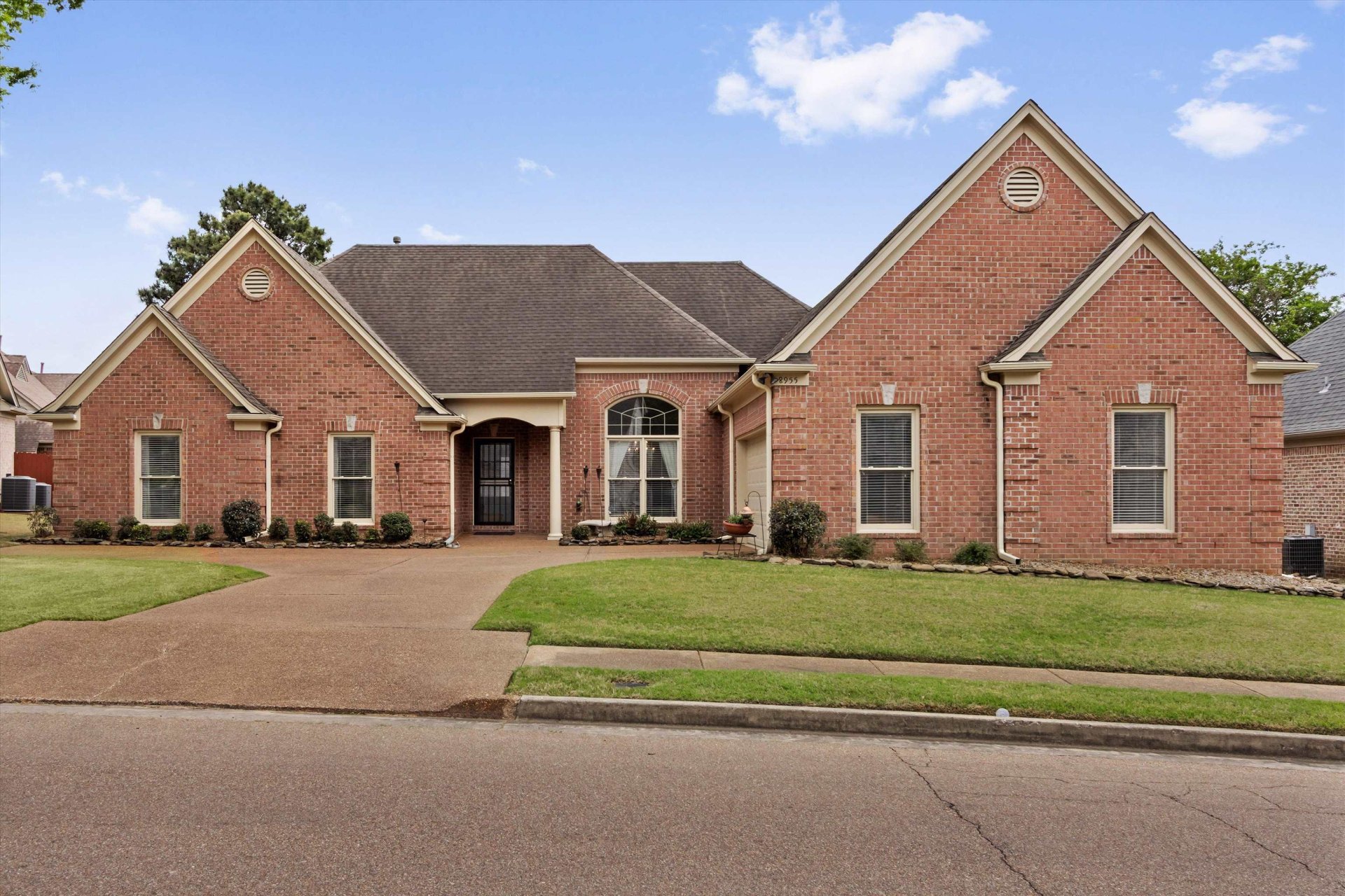 8955 RIVER PINE, Cordova, TN, 38016