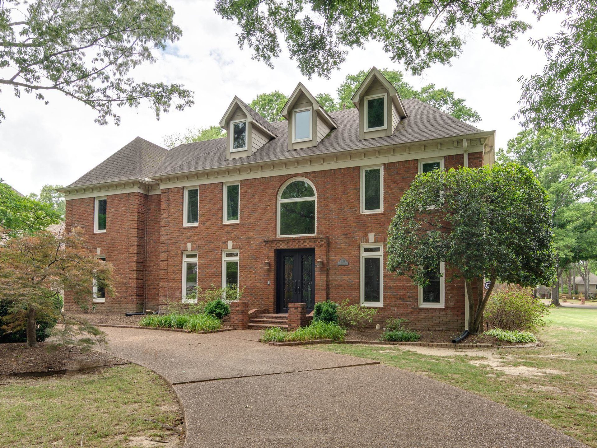 2085 DEERWOODS, Germantown, TN, 38139