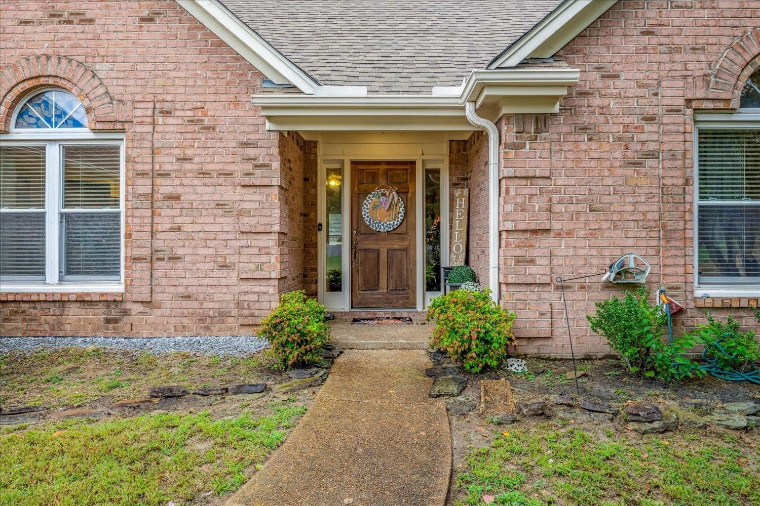 8944 MEADOW PINES CV