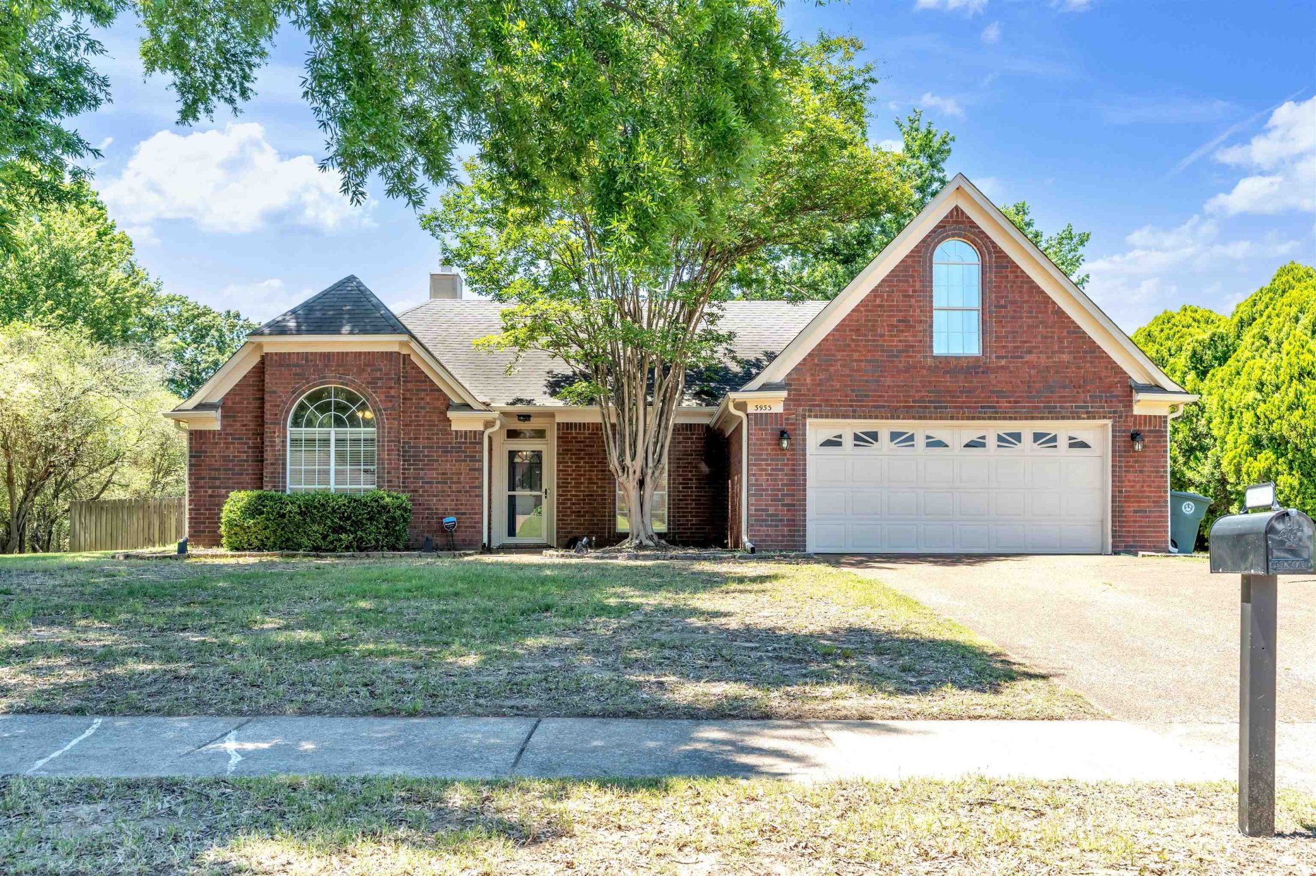 3933 OAK FOREST, Bartlett, TN, 38135