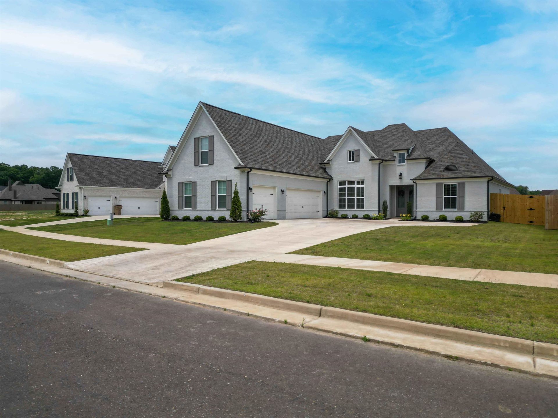9606 GRAYS HOLLOW, Cordova, TN, 38018