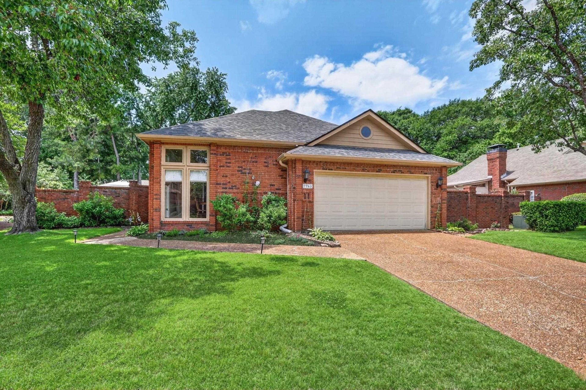 7763 HUNTERS RUN DR
