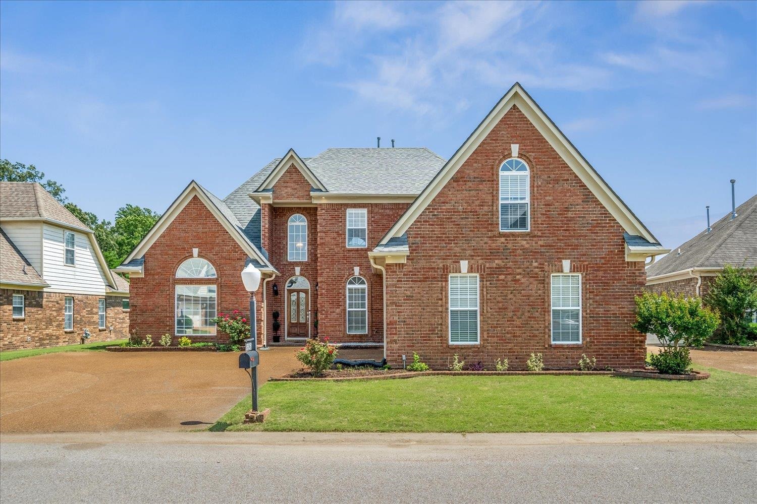 8909 VILLAGE LAKE, Bartlett, TN, 38002
