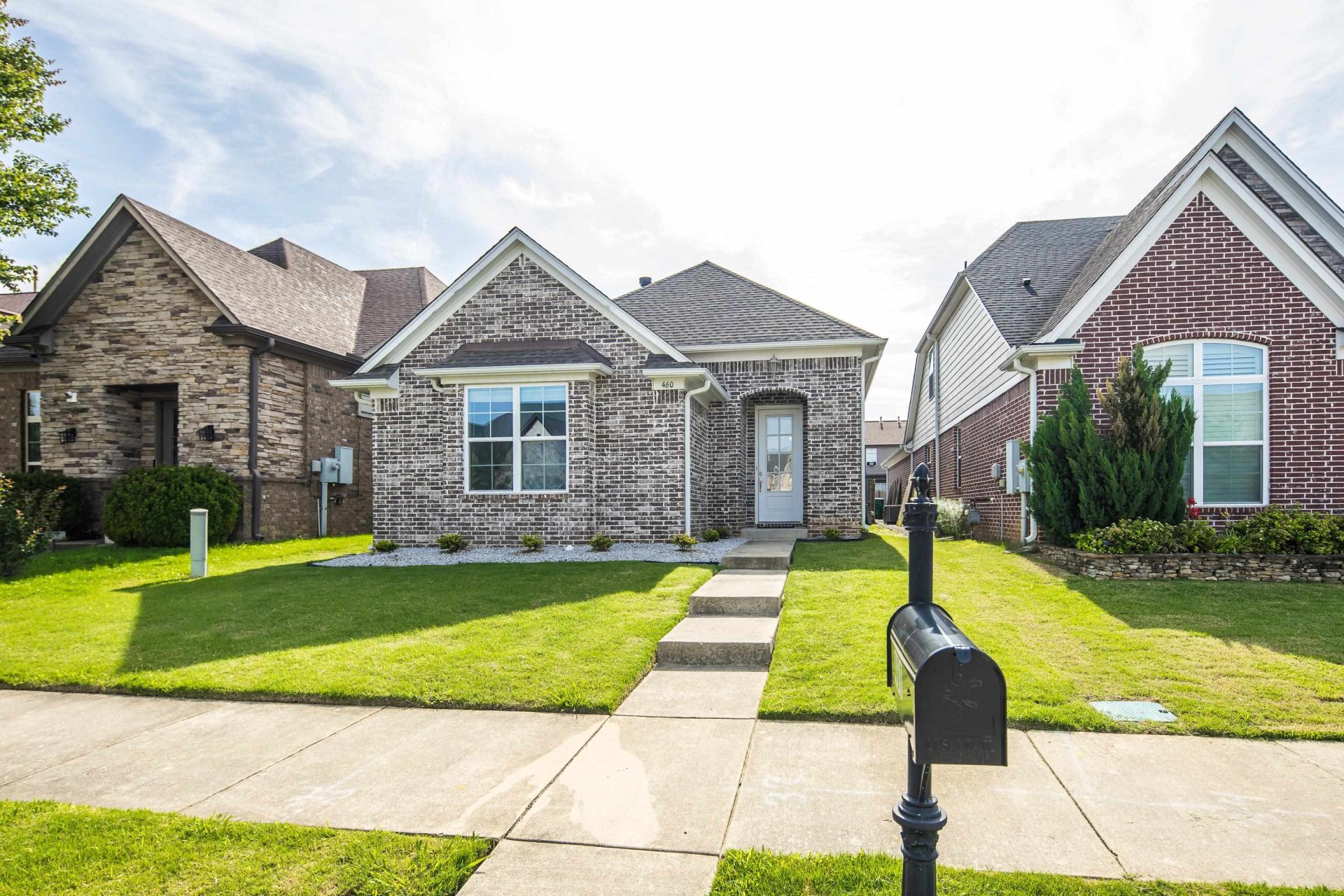 460 CHEROKEE CIR
