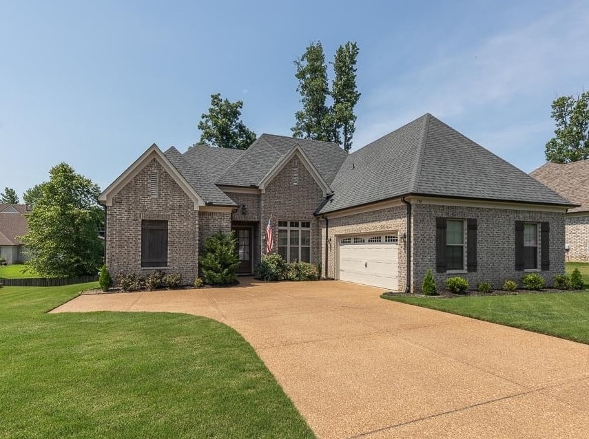 190 LAUREL GLEN, Oakland, TN, 38060