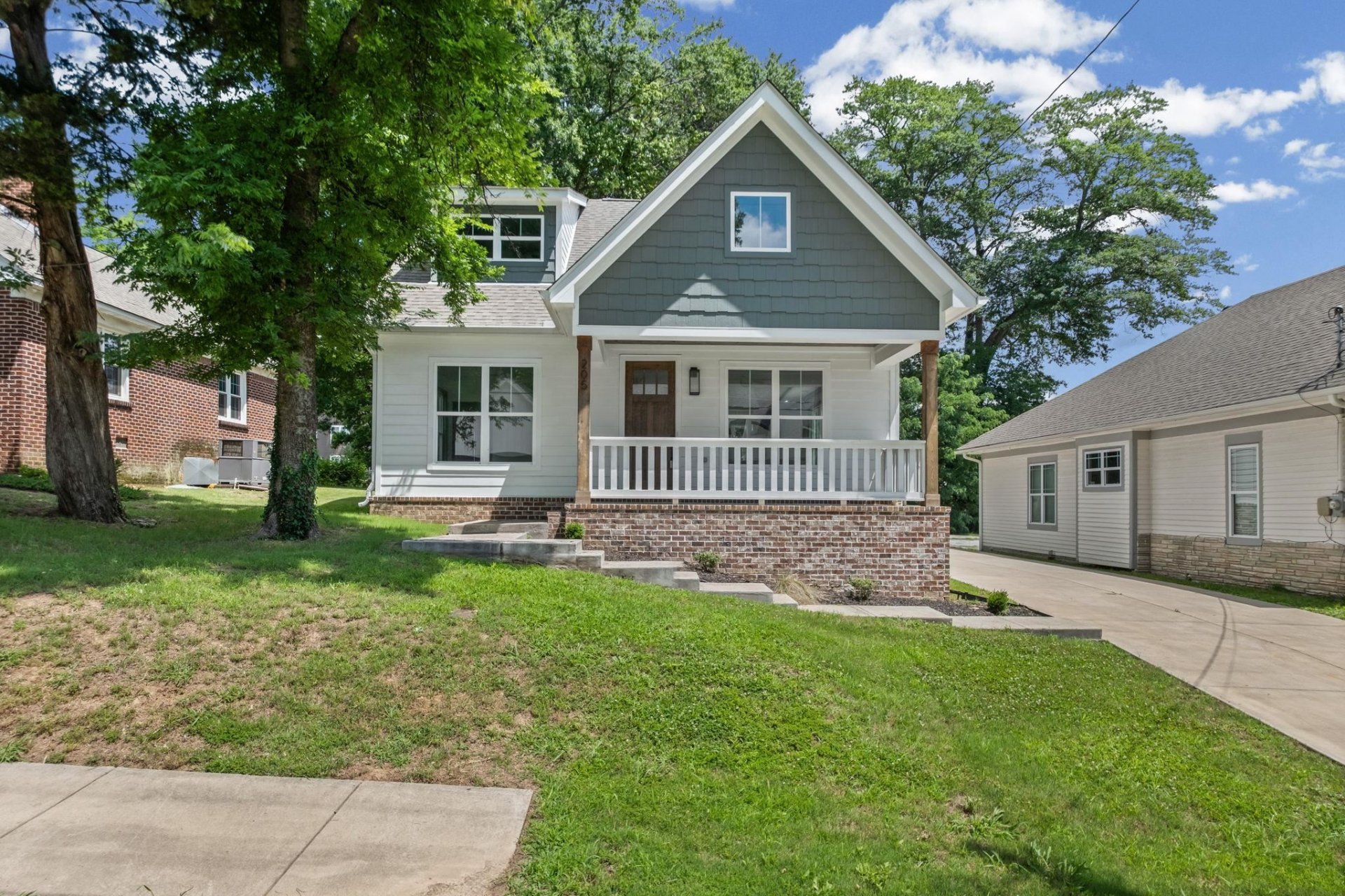 205 MCCOWAT ST