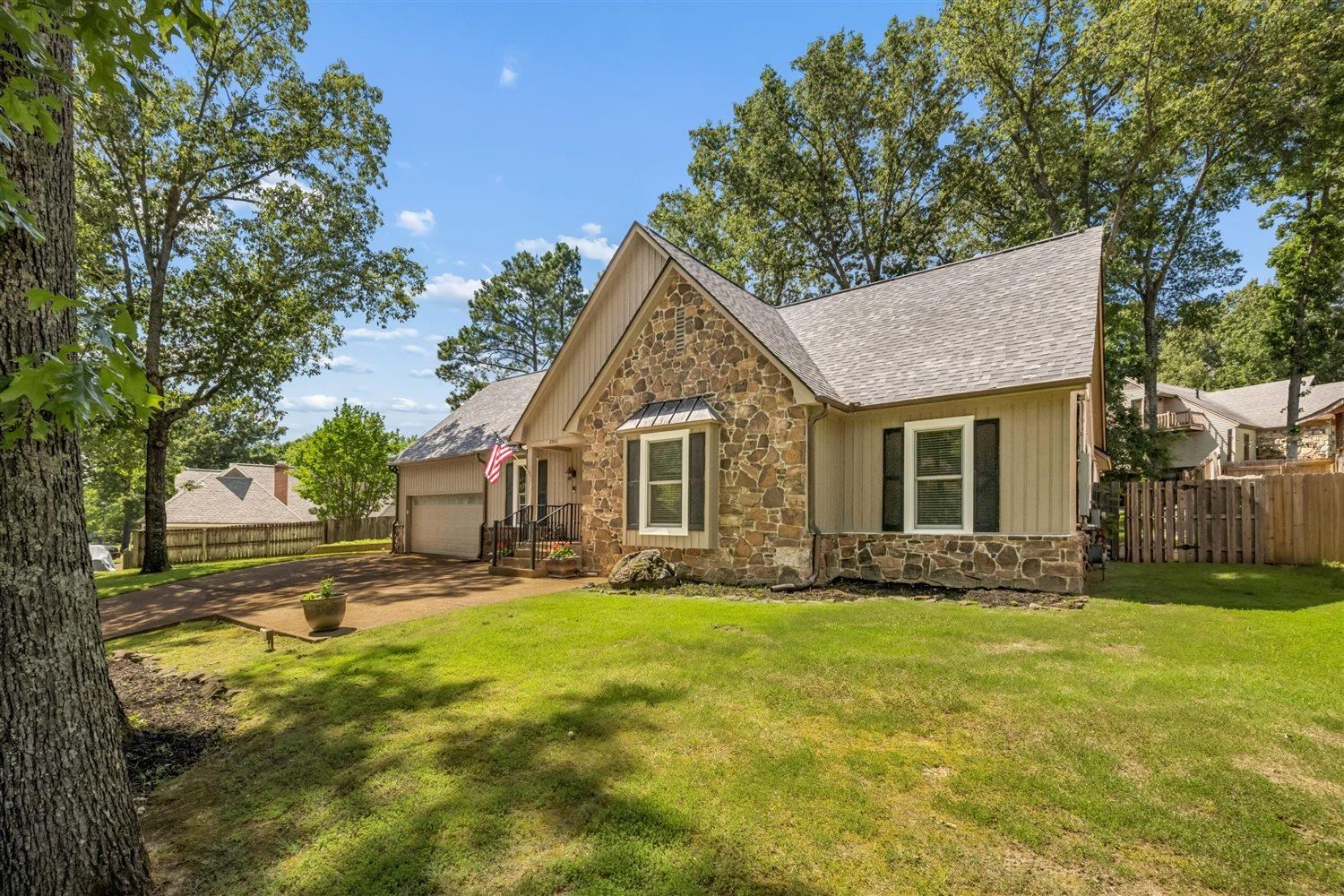 8970 FARMOOR, Germantown, TN, 38139