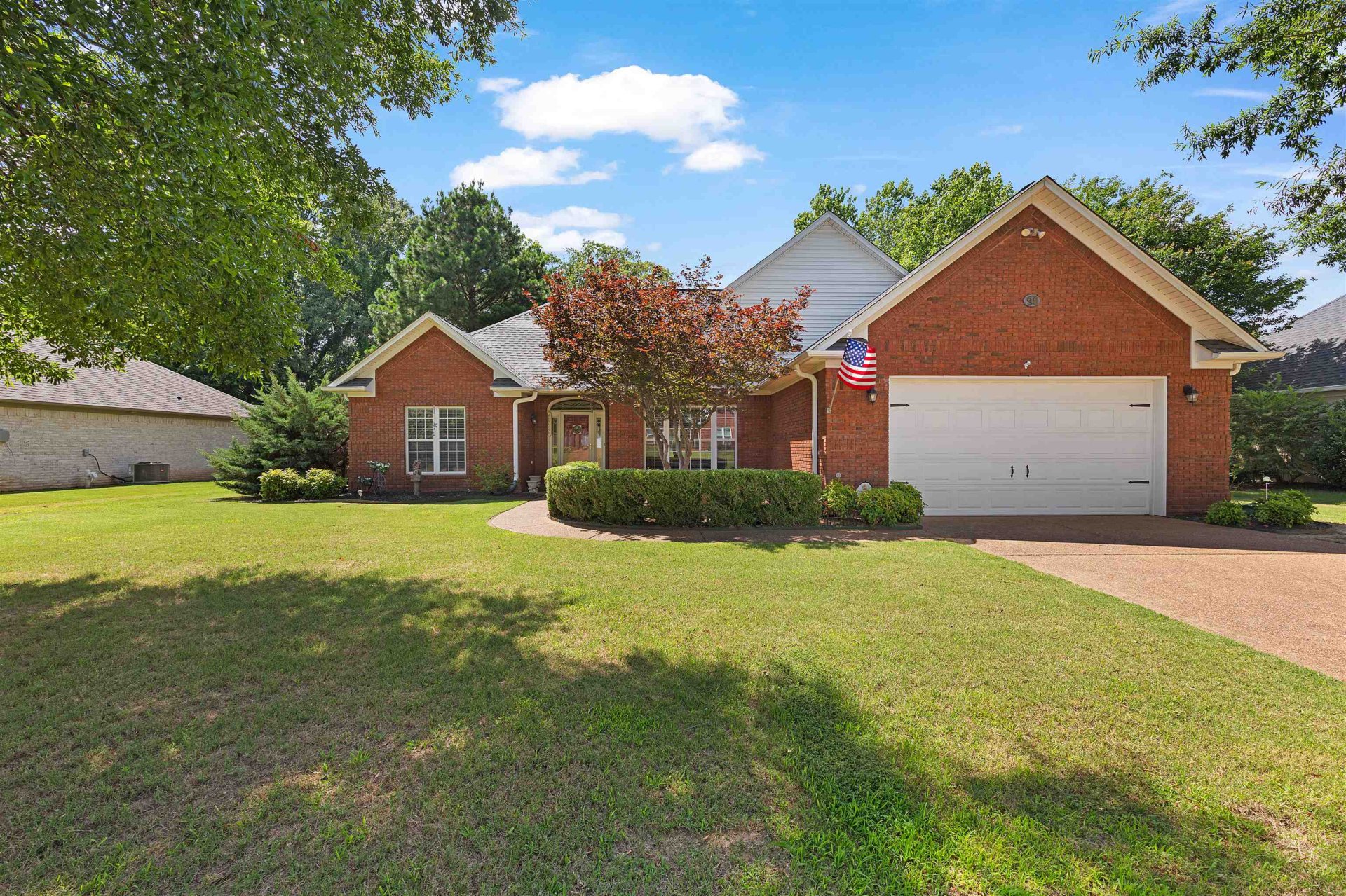 98 WENTWORTH DR
