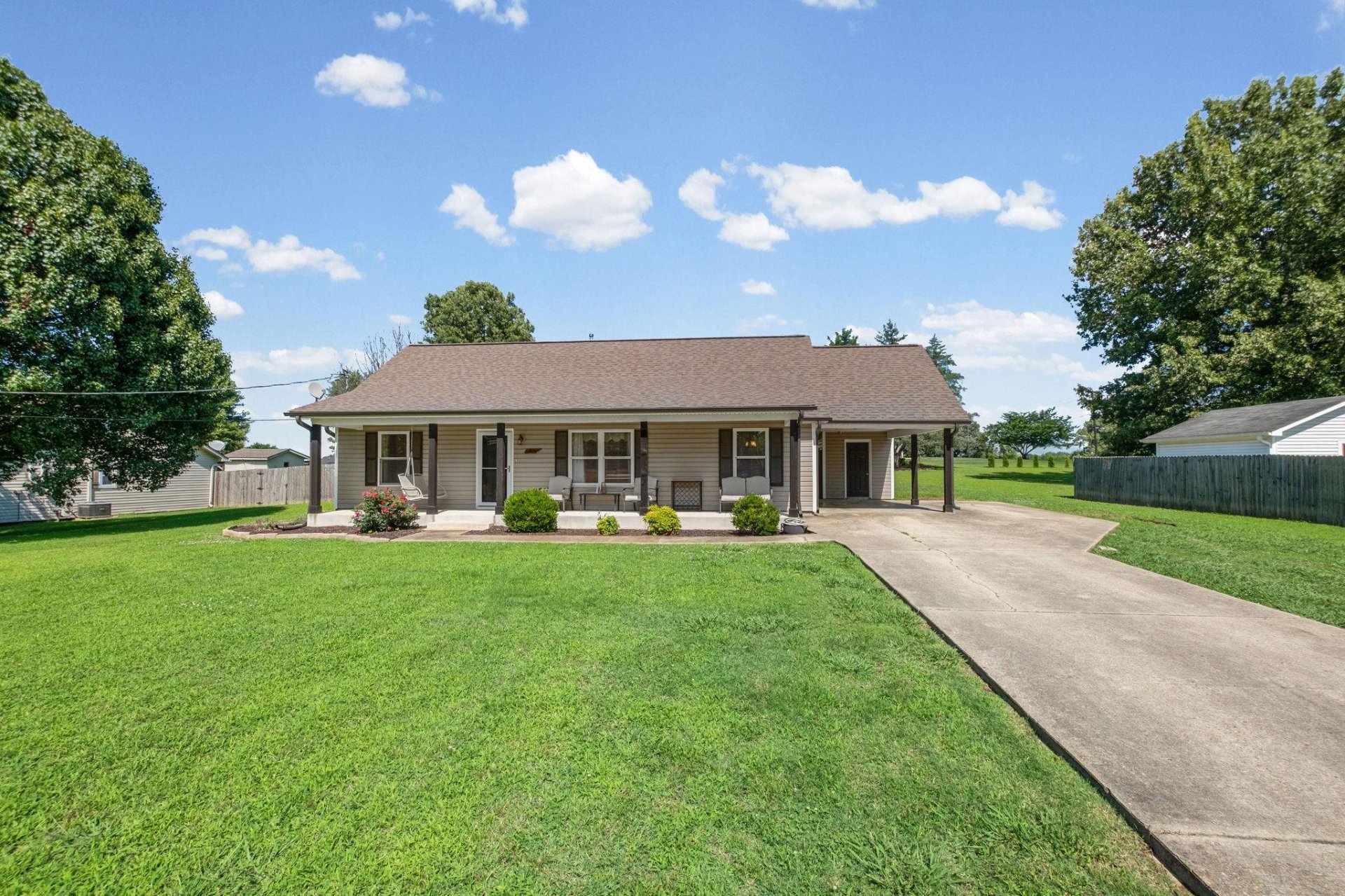 2676 ROUGHEDGE RD