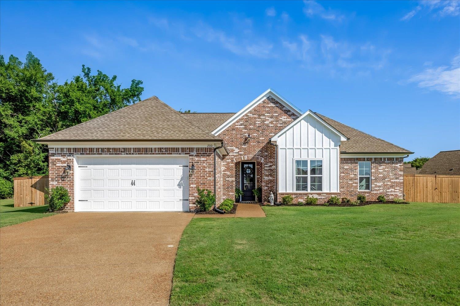200 OAKLAND RIDGE CV