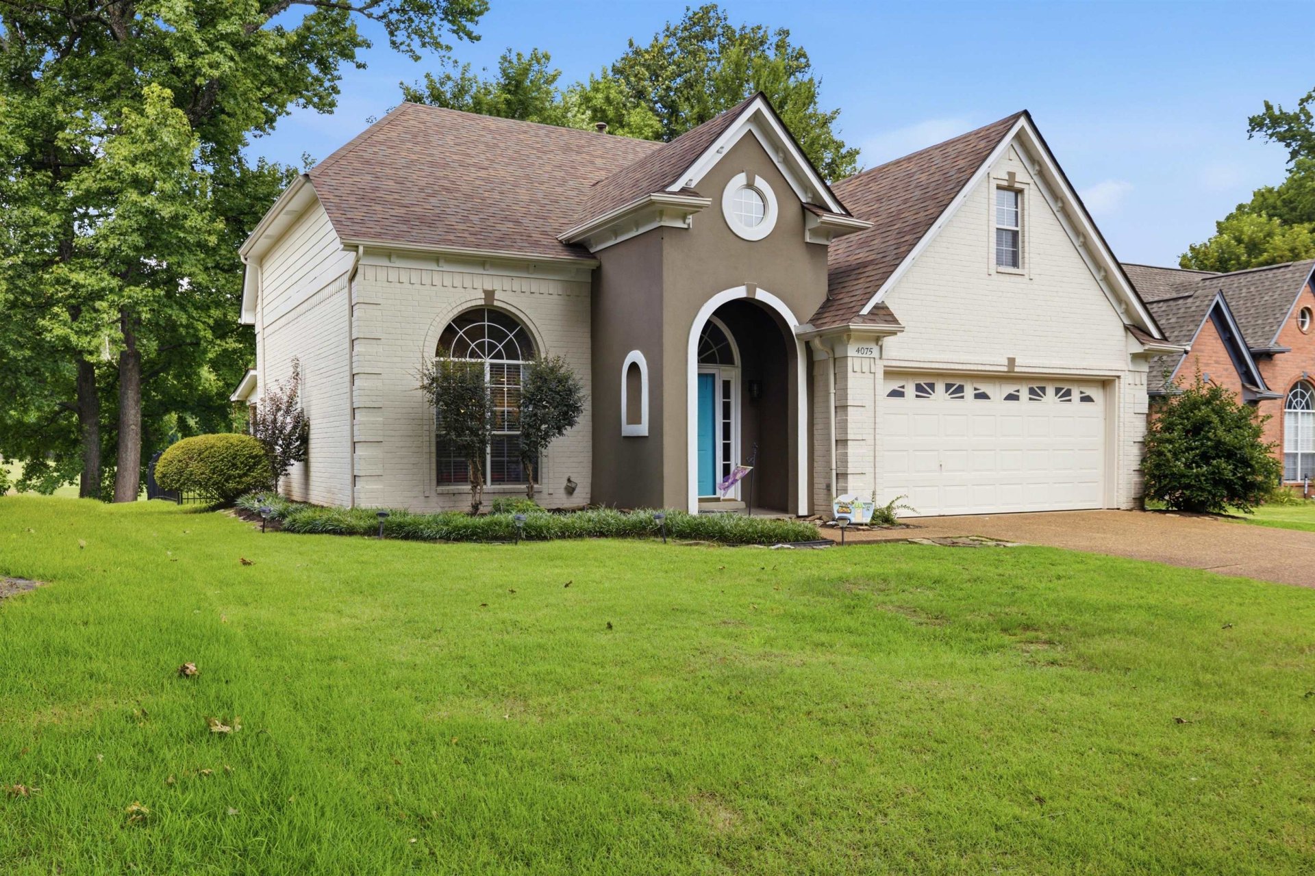 4075 FAIRWAY VIEW CIR W