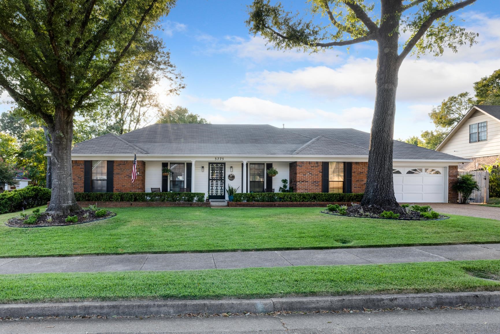 3775 OAK FOREST DR