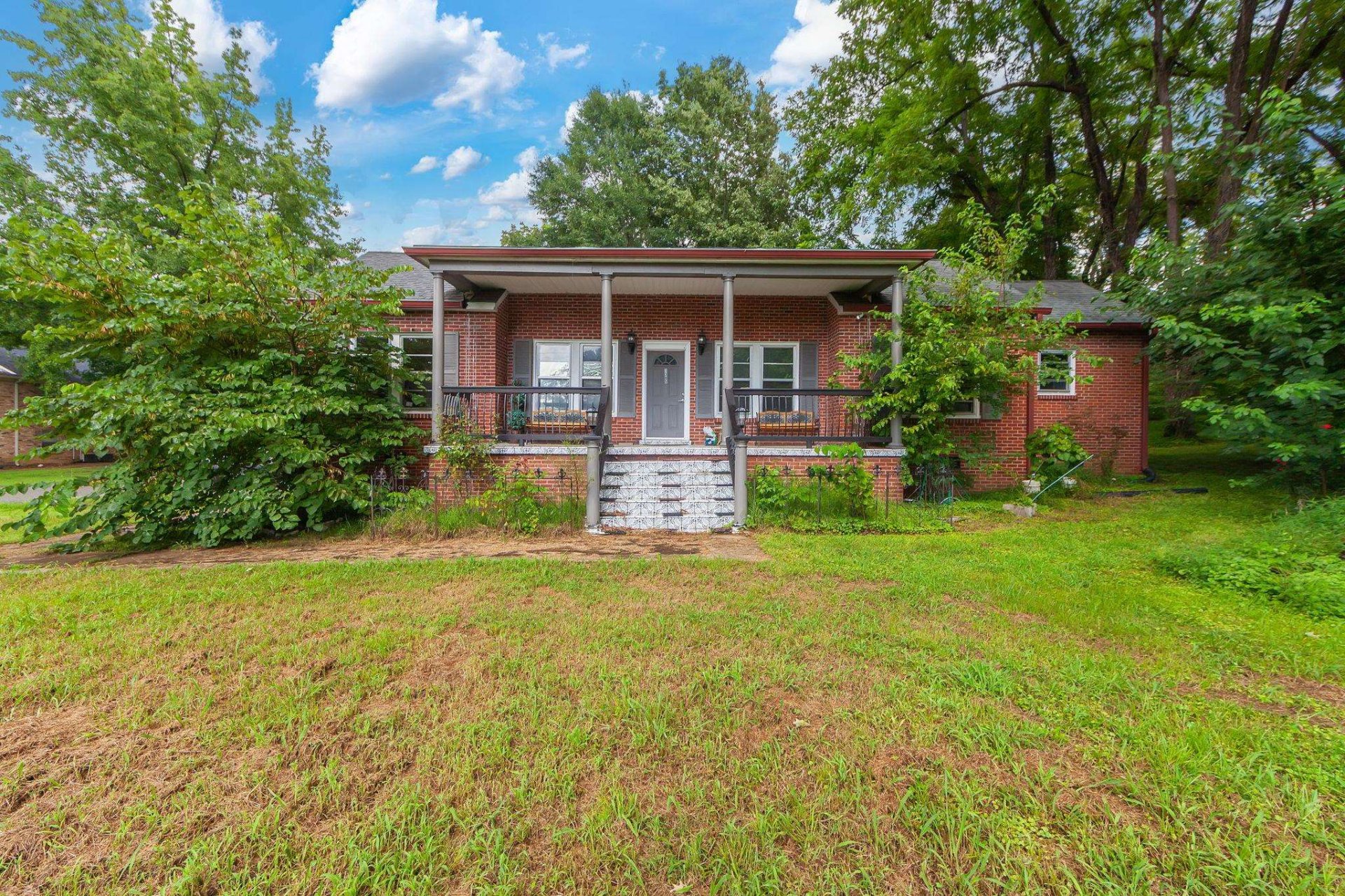 1305 HOLLYWOOD, Jackson, TN, 38301