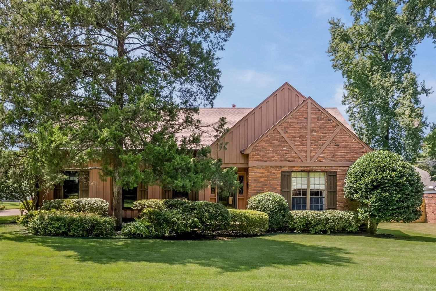 1659 TAMARACK LN