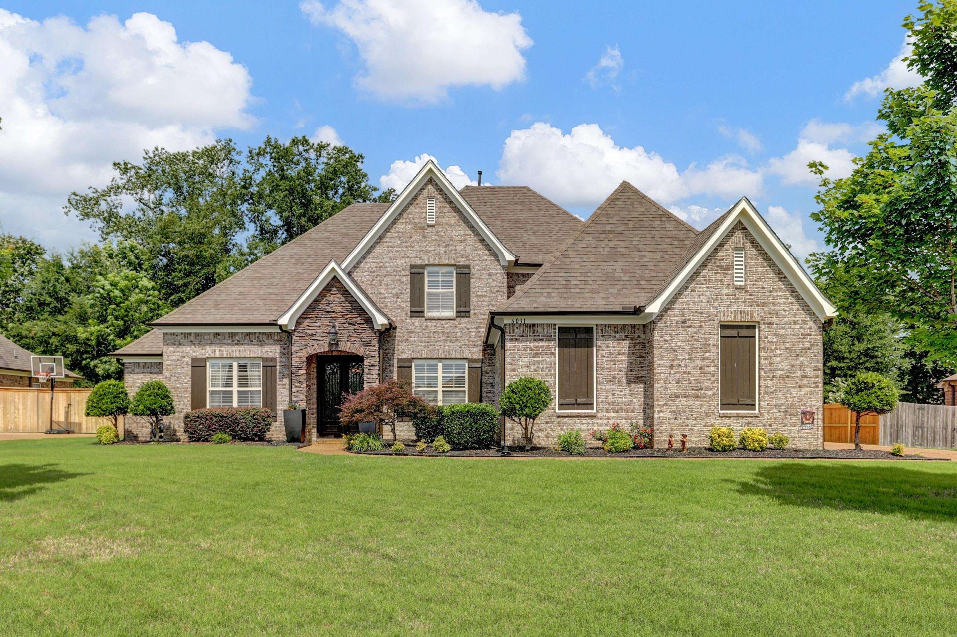 6031 WINDSOR OAK DR