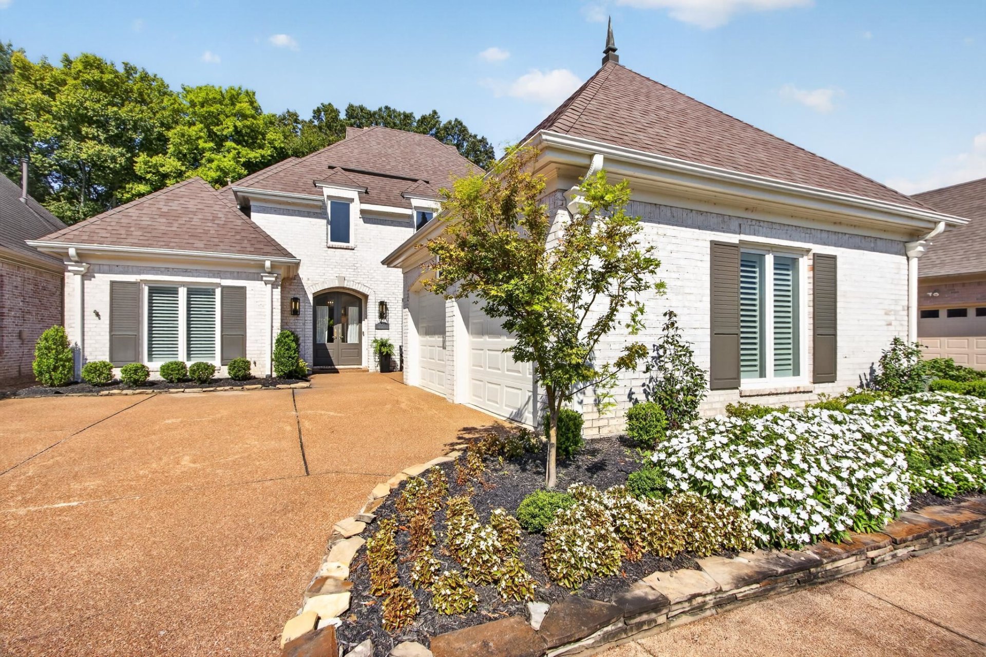 1443 WOLF PARK RD