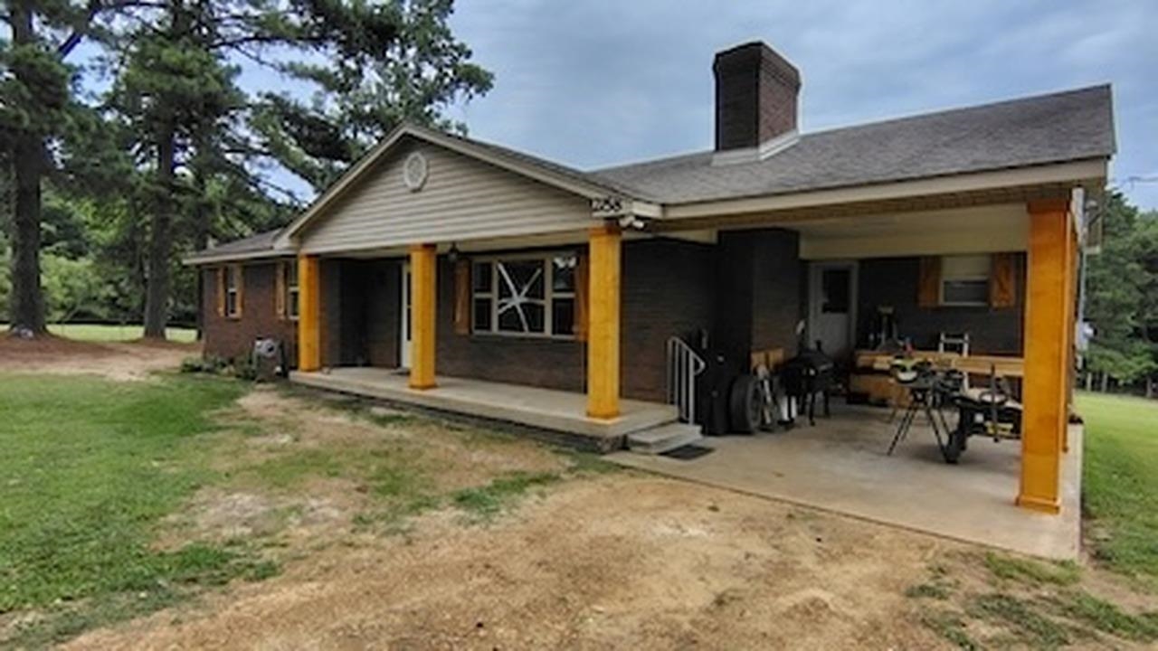 2158 BARLOW RD