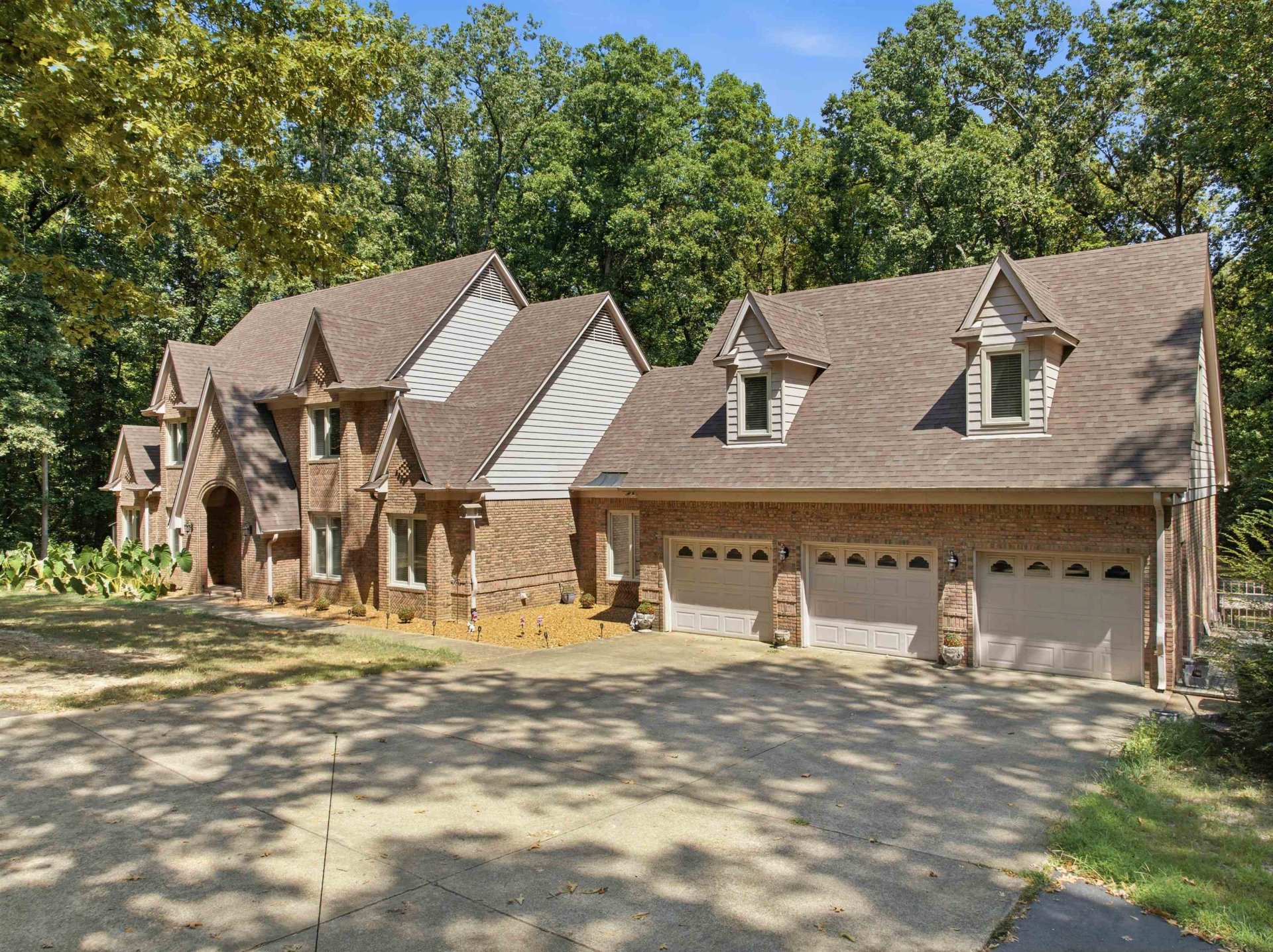 4546 OAK RD