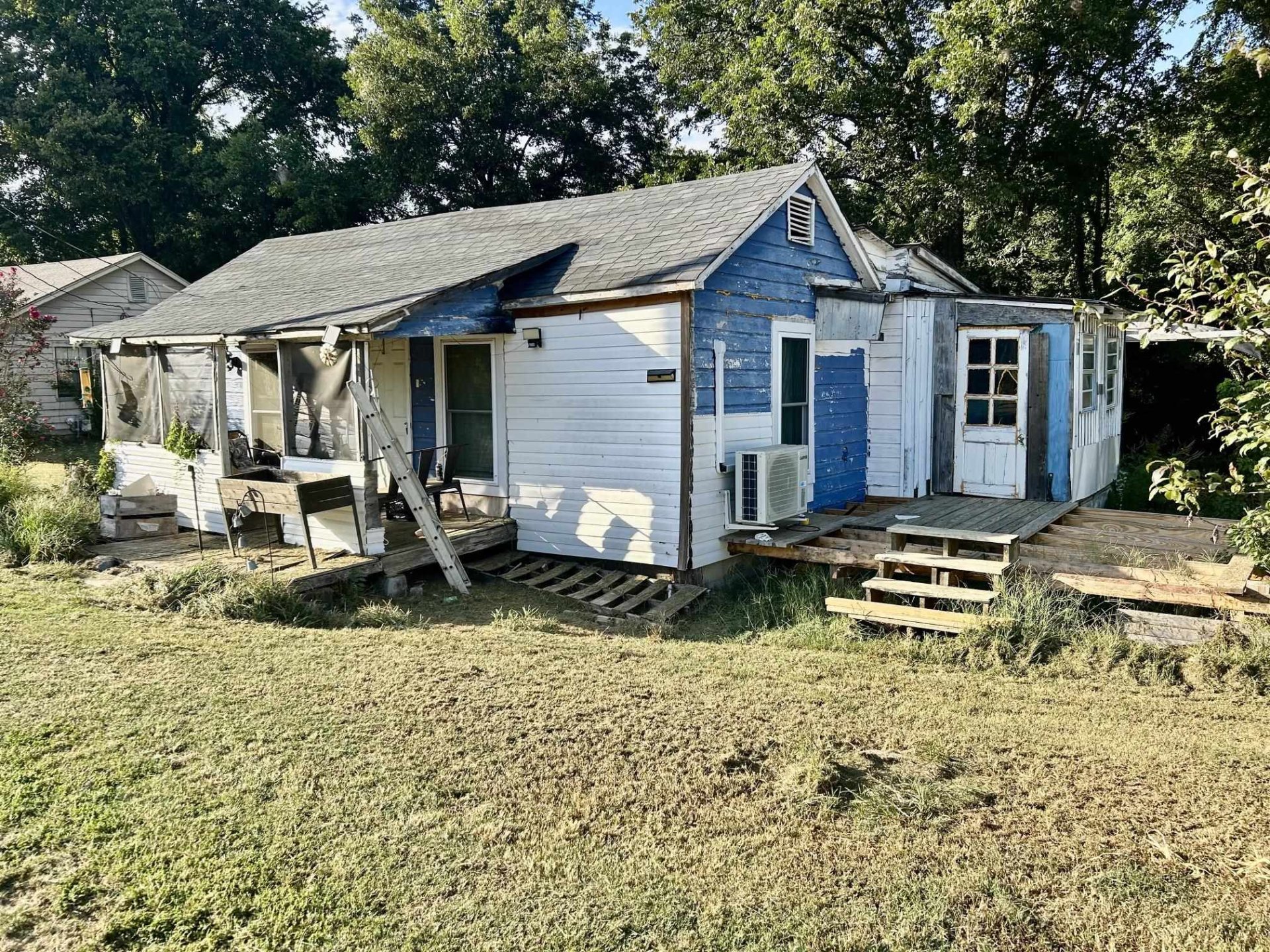 4892 87 HWY W