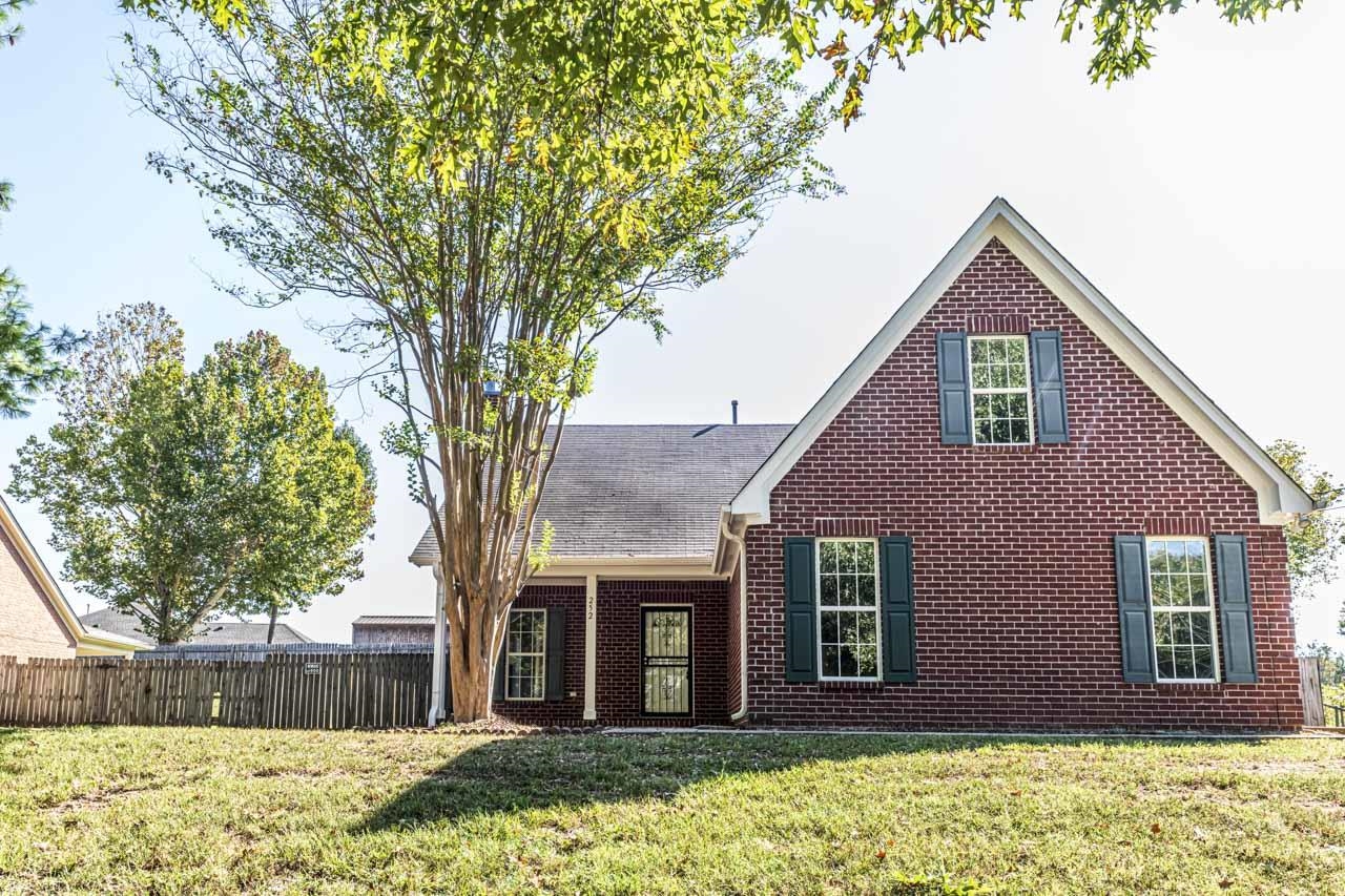 252 KINGS DR