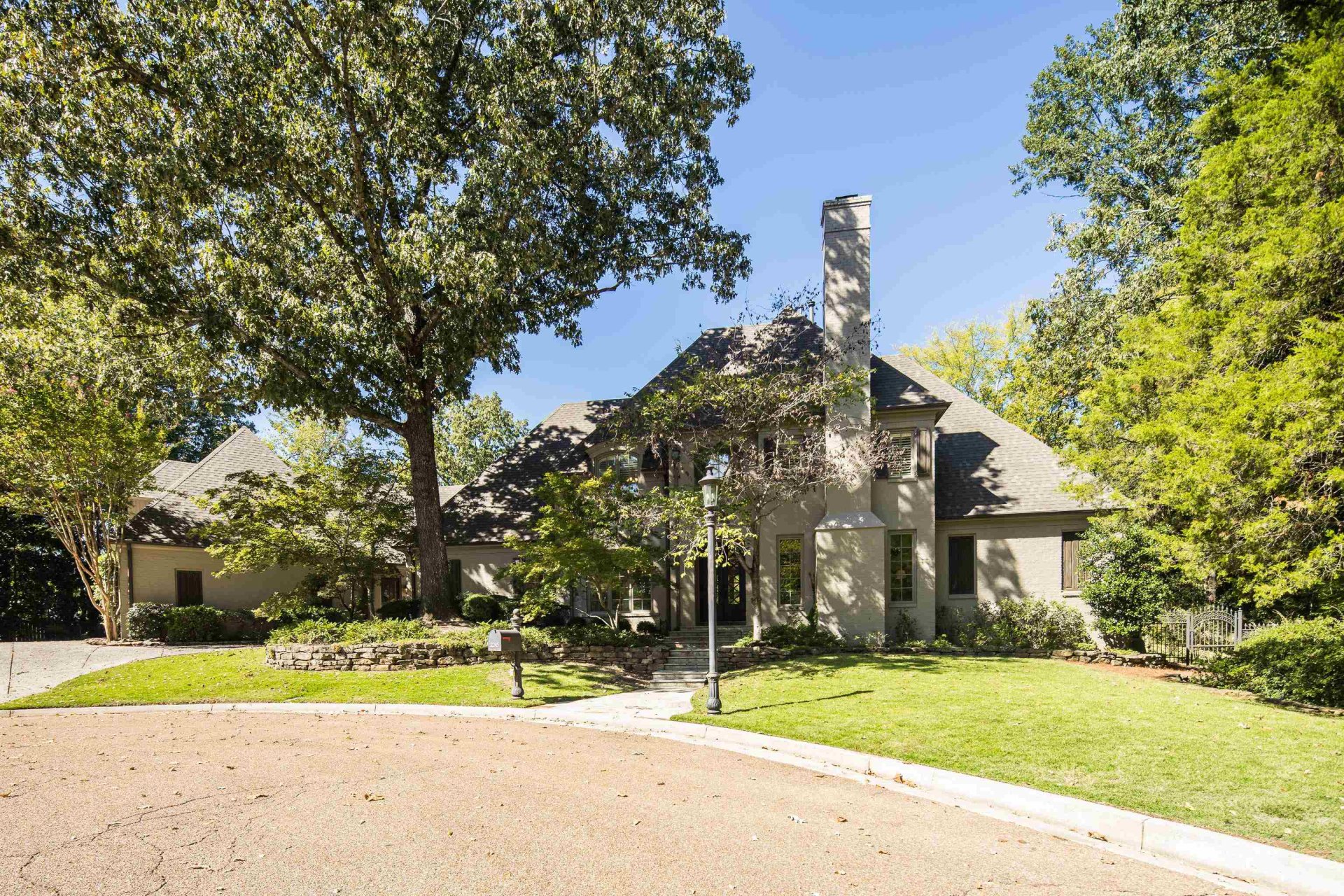 2245 CAYLORS WOOD CV