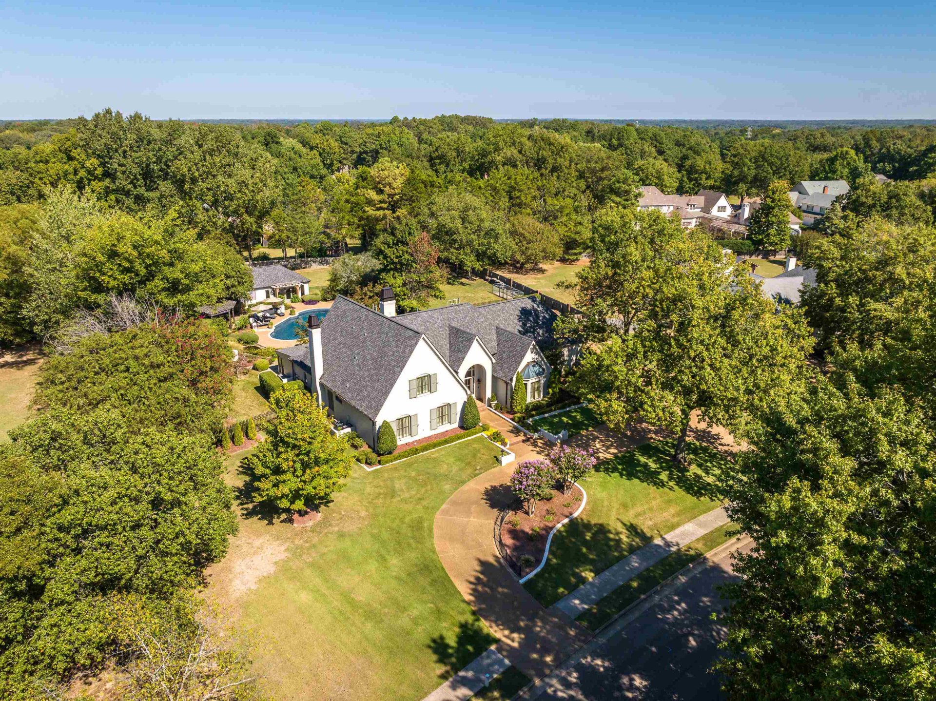 9504 FOX HILL CIR N