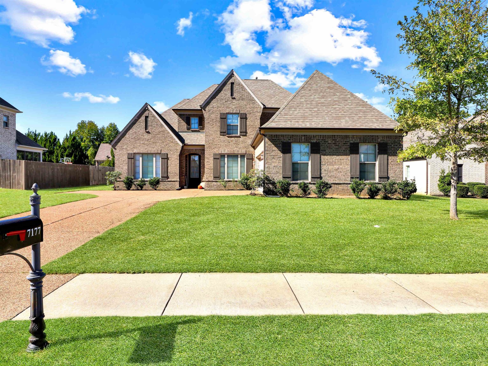 7177 ALEXANDER HILL LN
