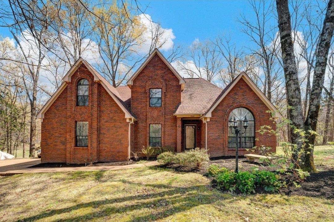 4760 WHITEOAKS LN