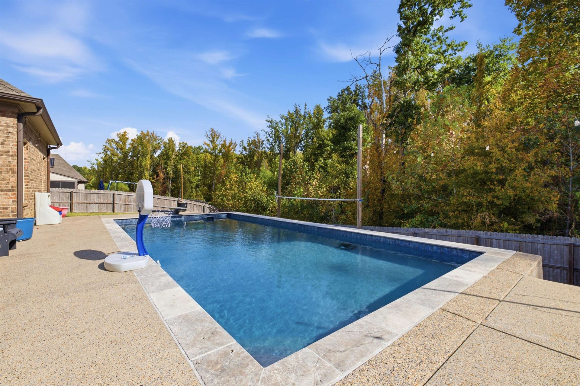 4550 WINDWAY CV