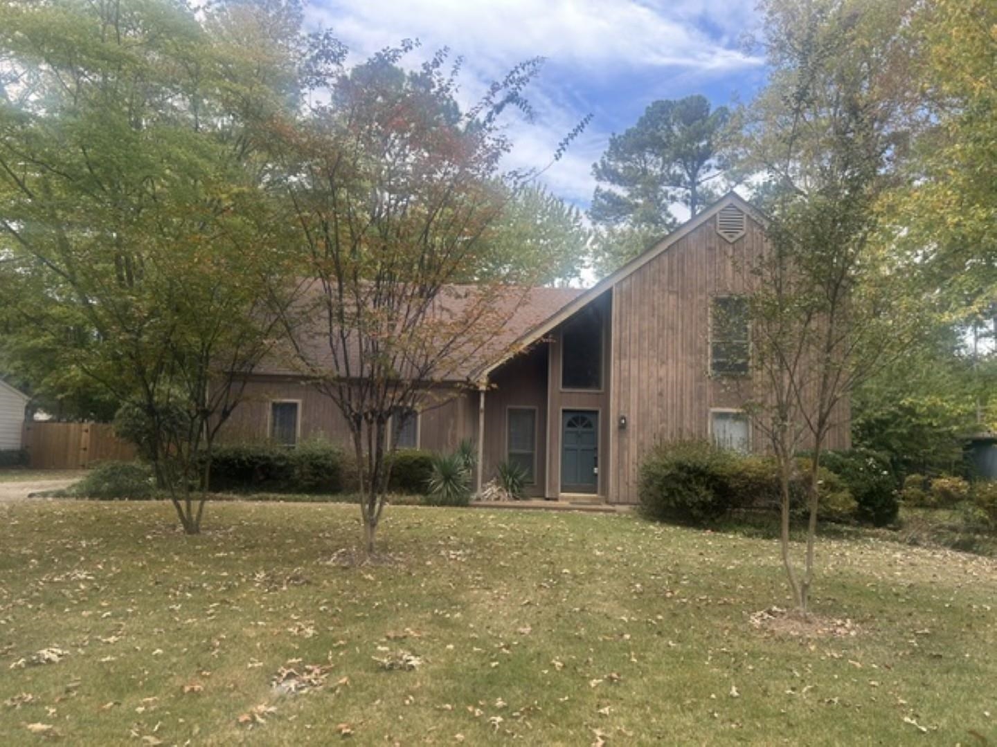 1859 RIVER VALLEY DR